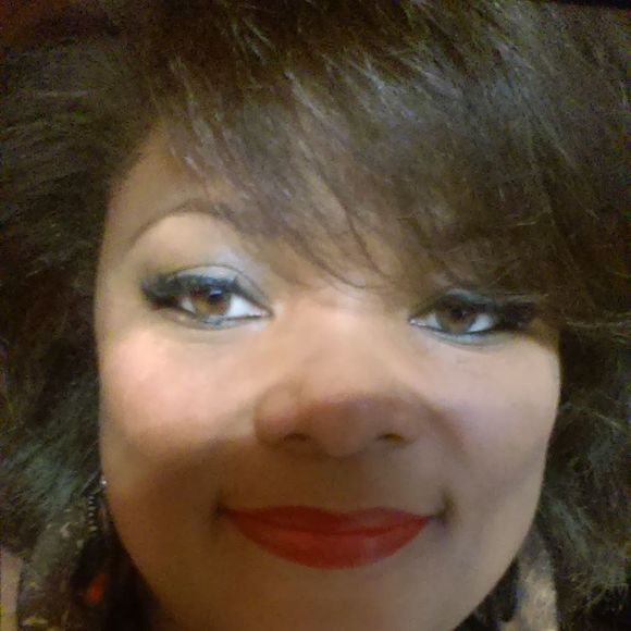 Meet your Posher, Candace - Picture 1 of 1